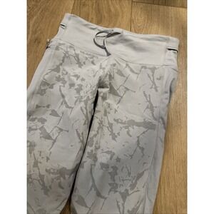 Under Armour‎ Women's Grey Camo Compression High Rise Legging Pockets Medium